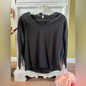 Lululemon black long sleeve workout top